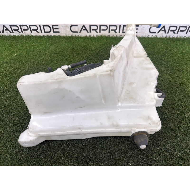 Бачок омывателя (кузов и элементы) LAND ROVER RANGE ROVER Sport L494 2016 3.0 Diesel LR070882