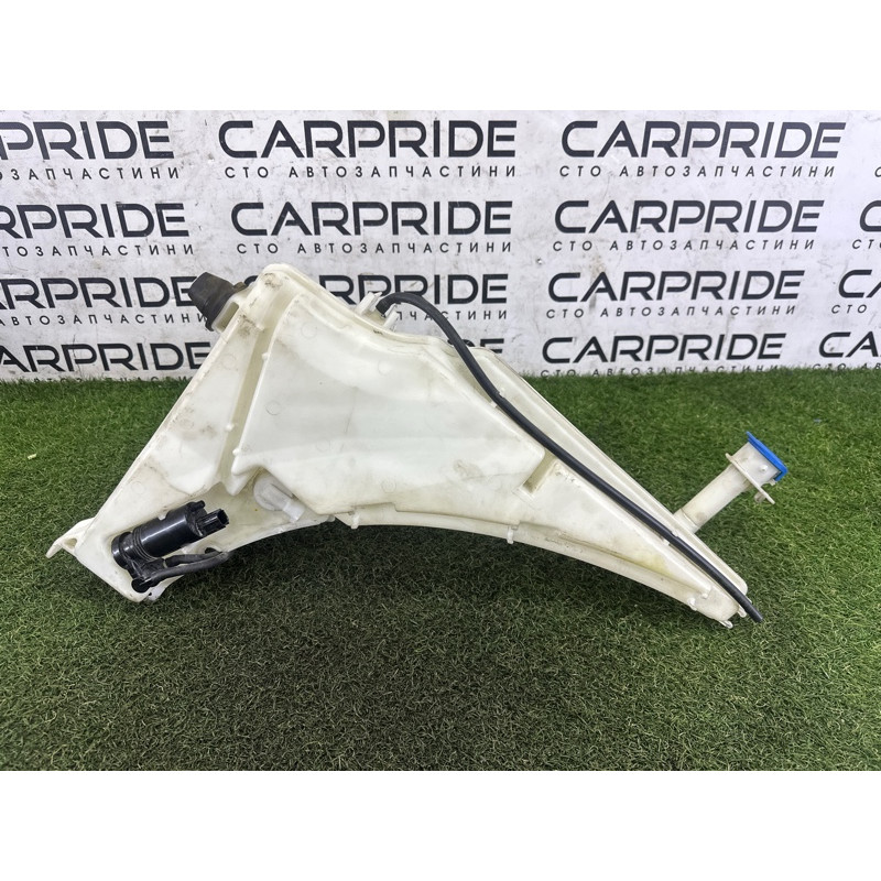 Бачок омывателя (кузов и элементы) LAND ROVER RANGE ROVER Sport L494 2016 3.0 Diesel LR070882