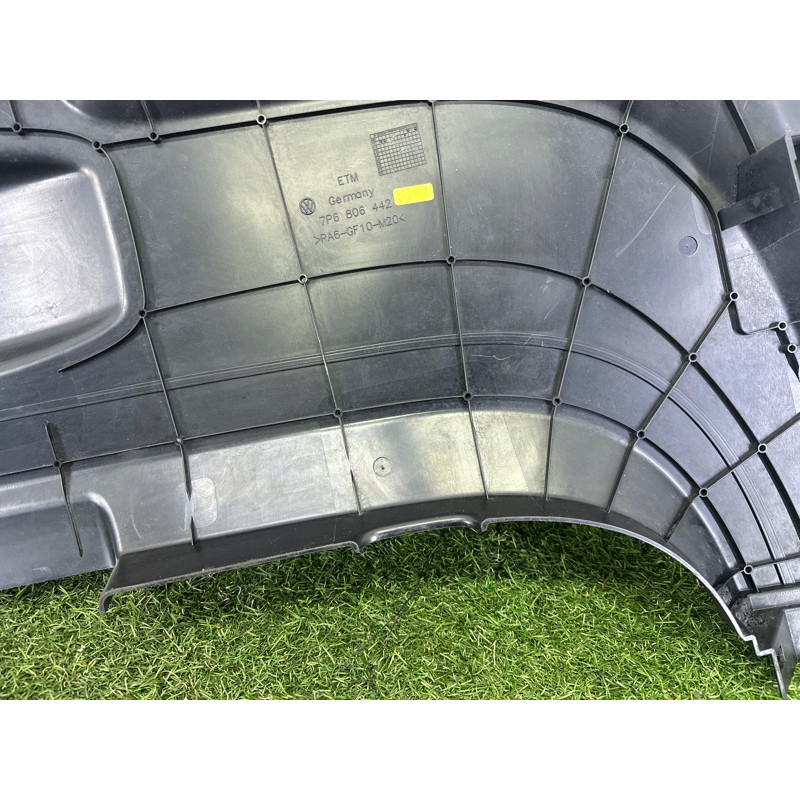 Накладка передньої панелі (кузов і елементи) Volkswagen Touareg NF 2012 3.0 Hybrid CGFA 7P6806442
