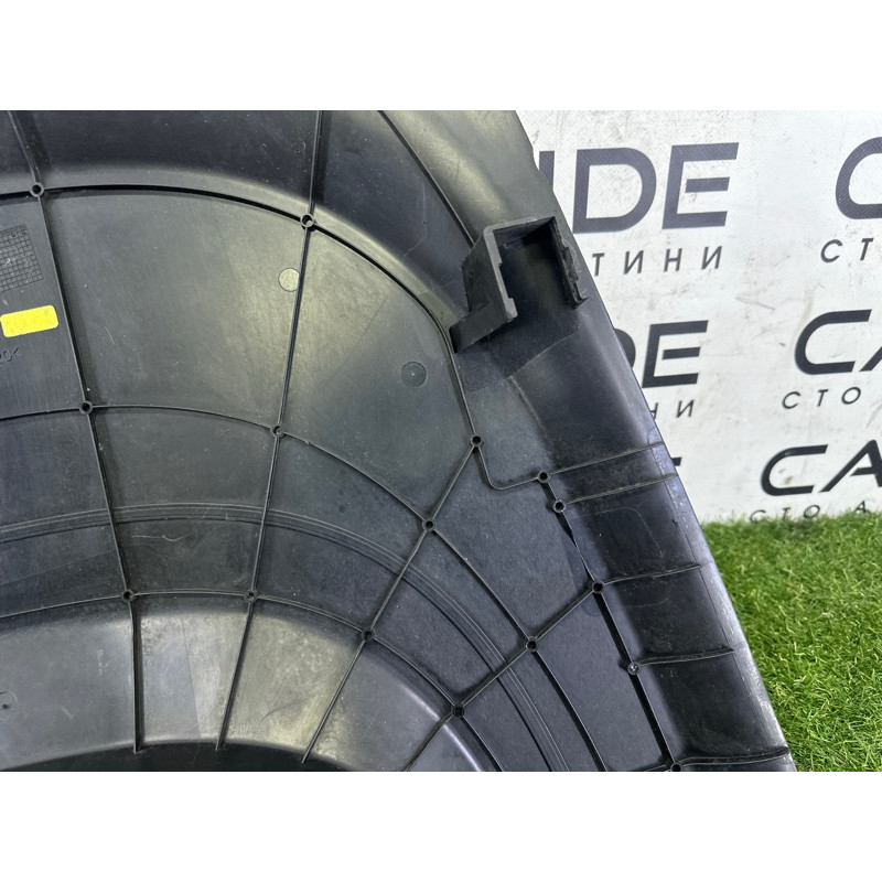 Накладка передньої панелі (кузов і елементи) Volkswagen Touareg NF 2012 3.0 Hybrid CGFA 7P6806442