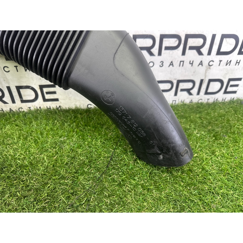 Патрубок воздушного фильтра (впускная система) BMW X5 E70 2010 N57D30A 13717812058