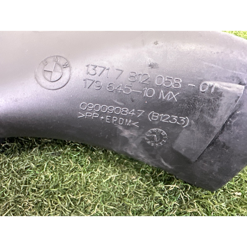 Патрубок воздушного фильтра (впускная система) BMW X5 E70 2010 N57D30A 13717812058