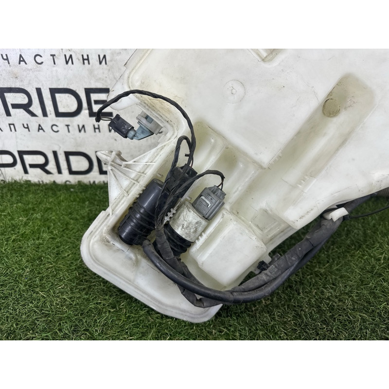 Бачок омывателя (кузов и элементы) BMW X1 E84 2014 2.0 61677238667