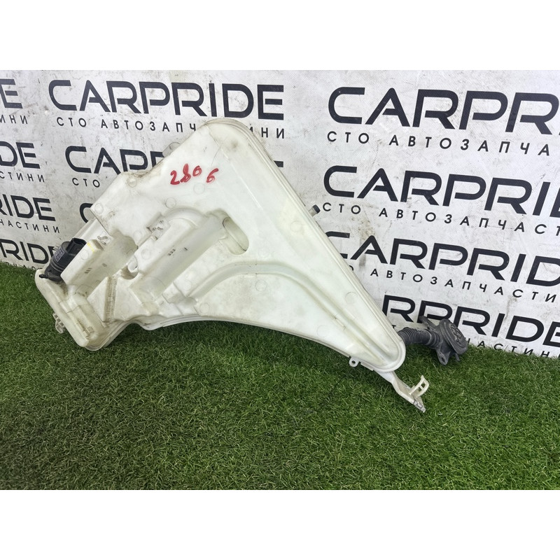 Бачок омывателя (кузов и элементы) BMW 3-series F30 2013 2.0 61667241672