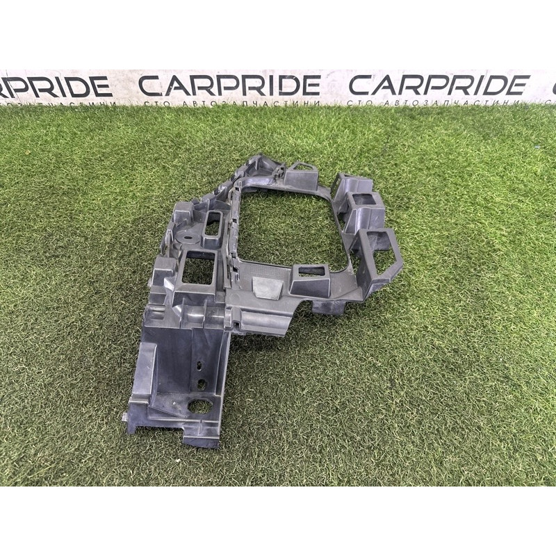 Крепление бампера (кузов и элементы) Volkswagen Touareg NF 2012 3.0 Hybrid CGFA 7P6807376B