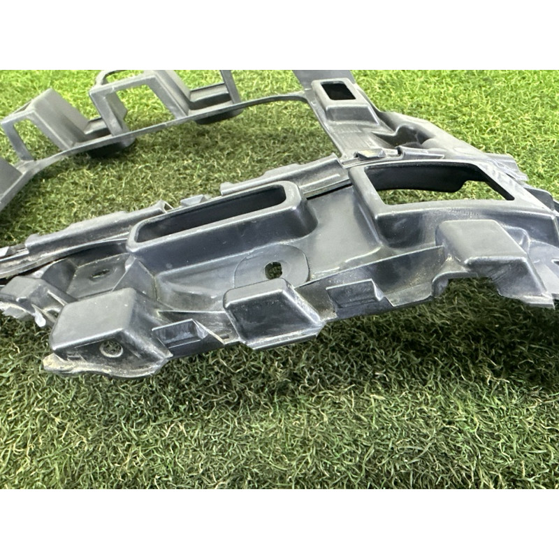 Крепление бампера (кузов и элементы) Volkswagen Touareg NF 2012 3.0 Hybrid CGFA 7P6807376B