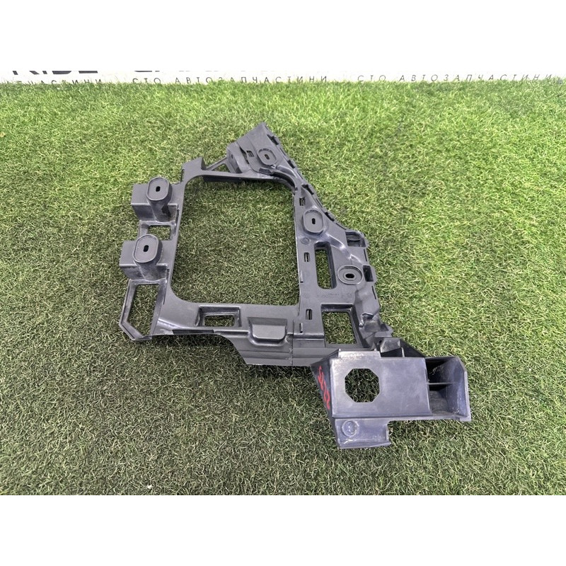 Крепление бампера (кузов и элементы) Volkswagen Touareg NF 2012 3.0 Hybrid CGFA 7P6807376B