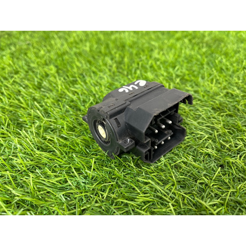 Контактная группа (электрика) BMW 3-series E46 61328363706