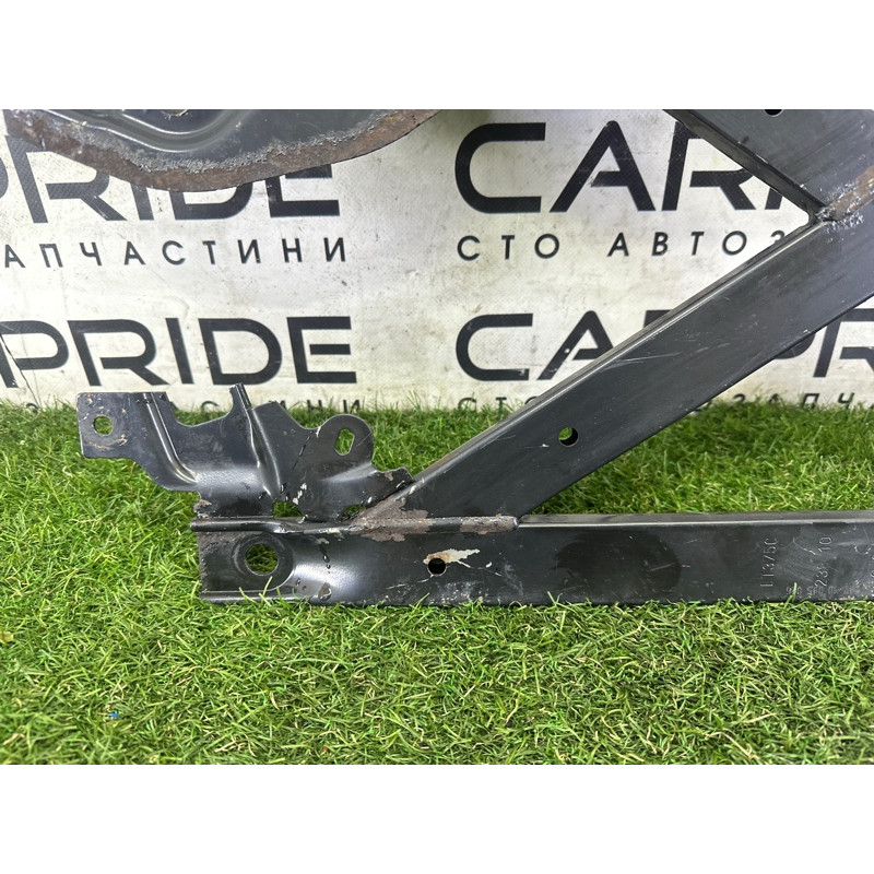 Распорка переднего подрамника (подвеска) AUDI A8 D4 2011 4.2 CDRA 4H0399345N