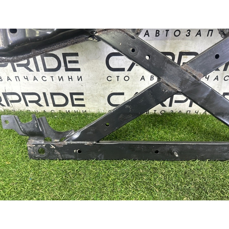 Распорка переднего подрамника (подвеска) AUDI A8 D4 2011 4.2 CDRA 4H0399345N