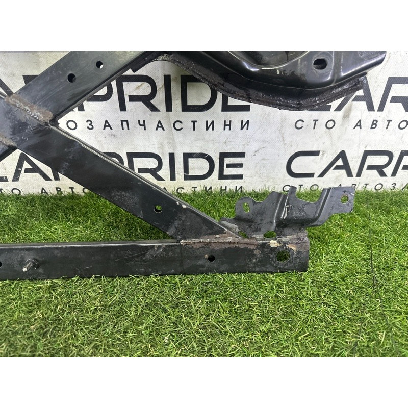 Распорка переднего подрамника (подвеска) AUDI A8 D4 2011 4.2 CDRA 4H0399345N