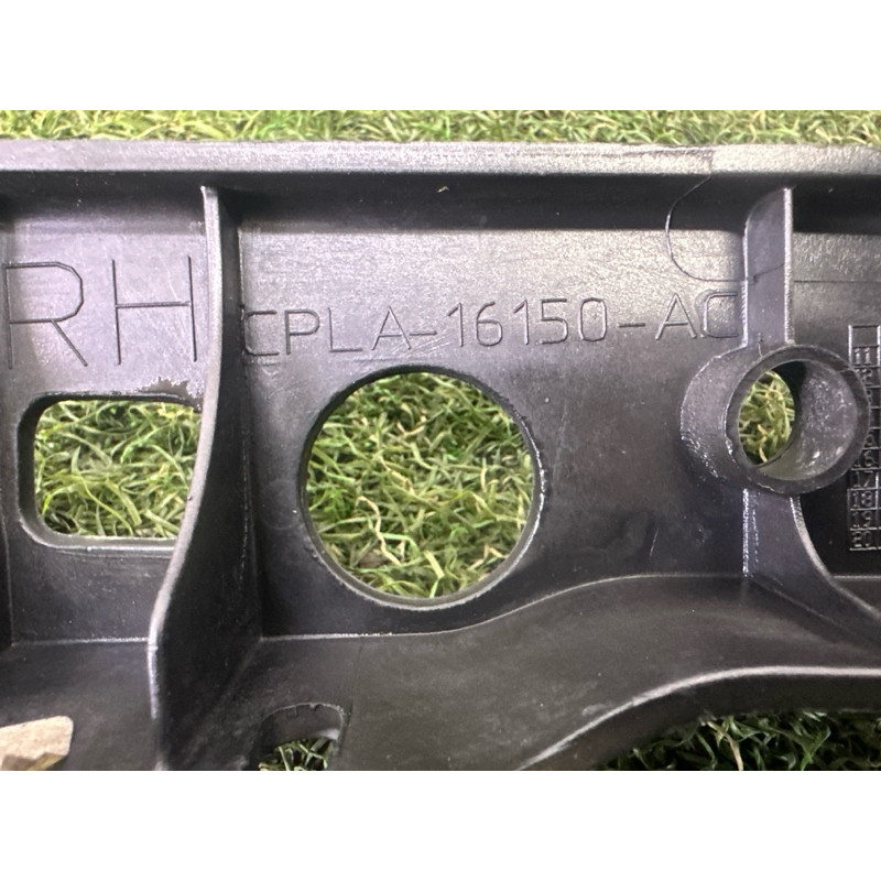 Крепление крыла (кузов и элементы) LAND ROVER RANGE ROVER Sport L494 2016 3.0 Diesel LR056962