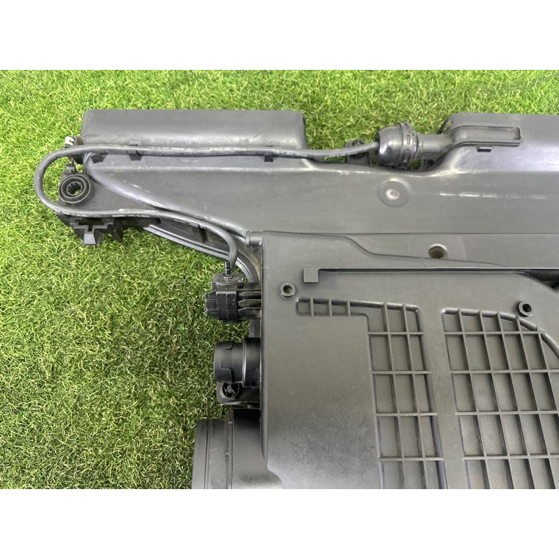 Корпус воздушного фильтра (впускная система) AUDI Q7 4M 2017 3.0 CREC 4M0133837A