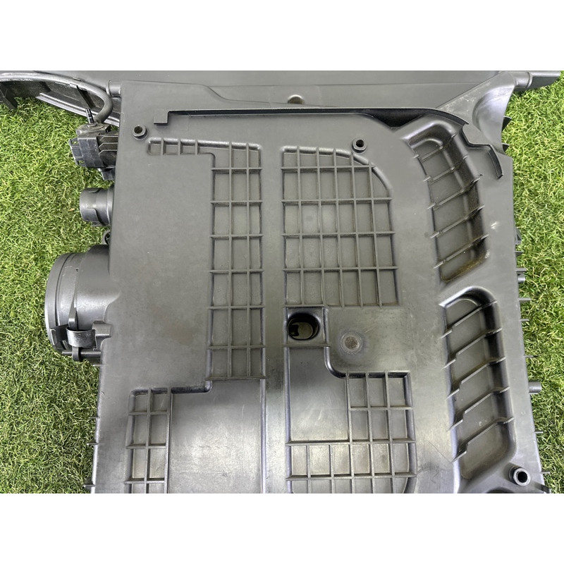 Корпус воздушного фильтра (впускная система) AUDI Q7 4M 2017 3.0 CREC 4M0133837A