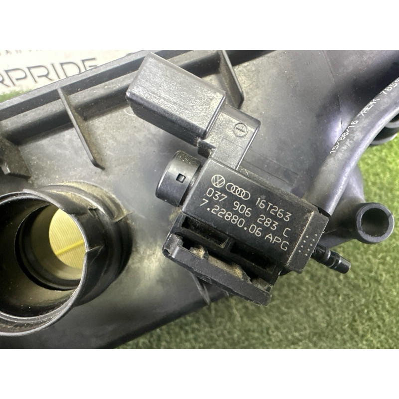 Корпус воздушного фильтра (впускная система) AUDI Q7 4M 2017 3.0 CREC 4M0133837A