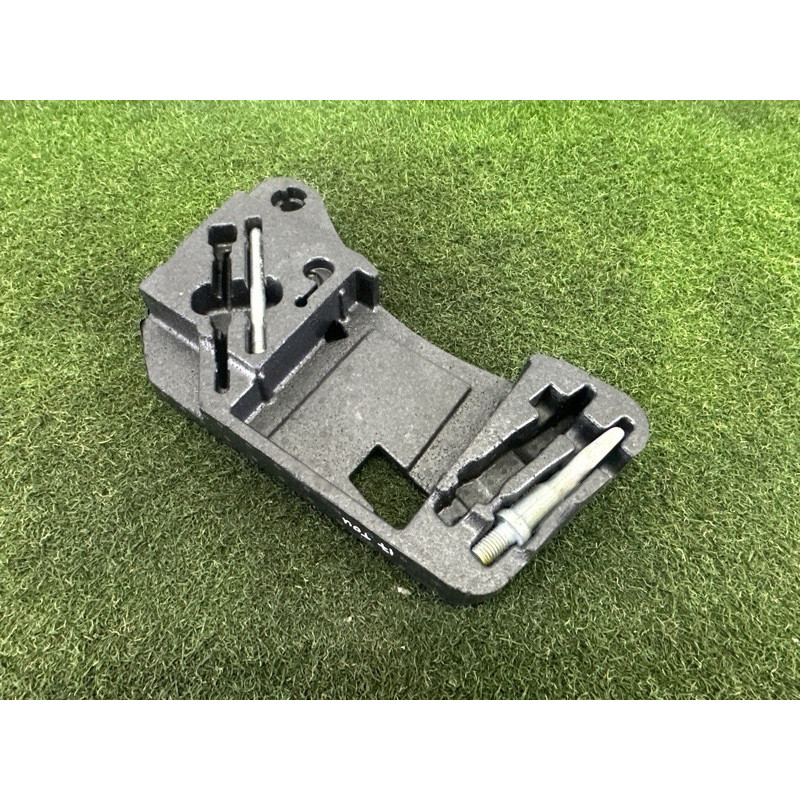 Комплект инструмента (аксессуары) Volkswagen Touareg NF 2012 3.0 Hybrid CGFA 7P0805783