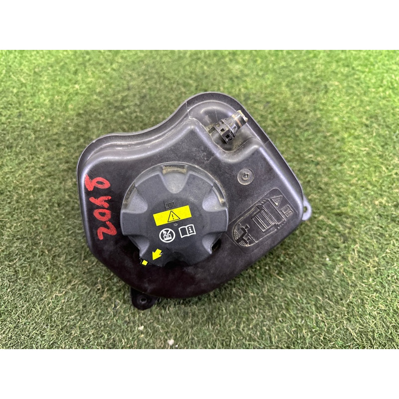 Бачок расширительный (система охлаждения) BMW X5 F15 2015 4.4 17138621092