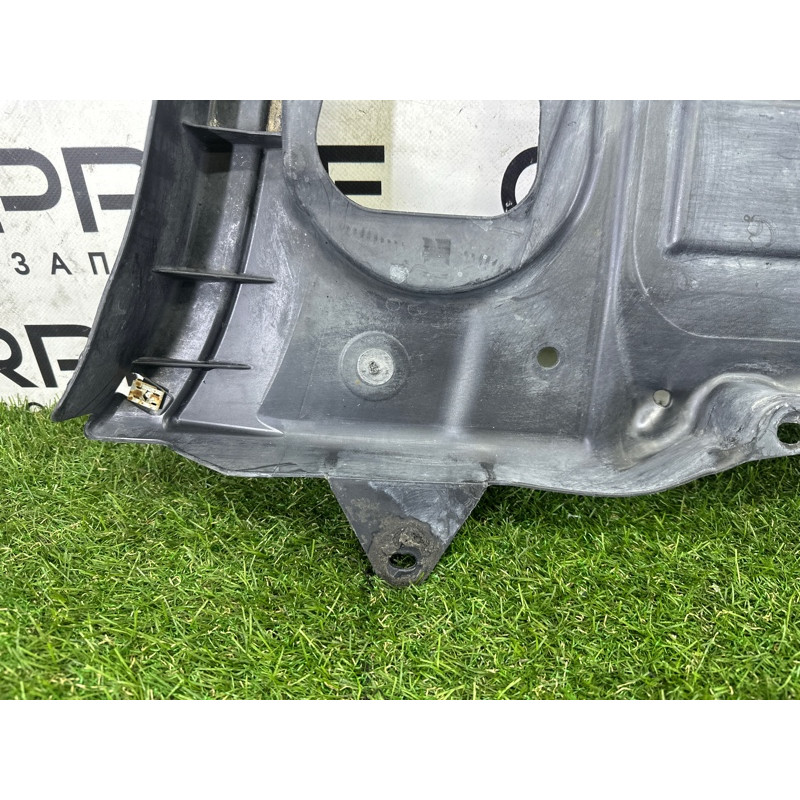 Захист днища (кузов і елементи) Volkswagen Touareg NF 2012 3.0 Hybrid CGFA 7P0825202C