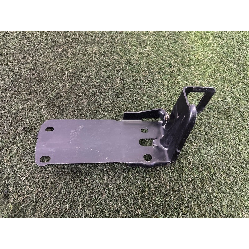 Крепление радиатора (кузов и элементы) BMW 3-series E90 2010 3.0 N54 51647117812