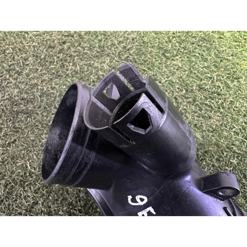 Патрубок воздушного фильтра (впускная система) BMW X5 E70 2010 N57D30A 13717812059