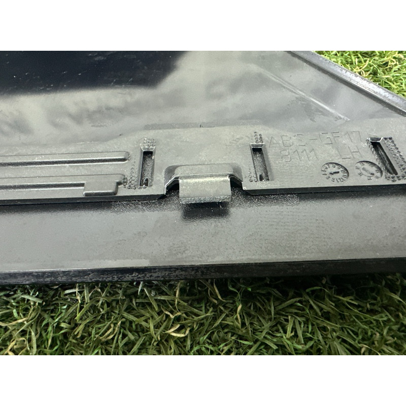 Накладка стойки (кузов и элементы) LAND ROVER Range Rover L405 2016 5.0 LR076491