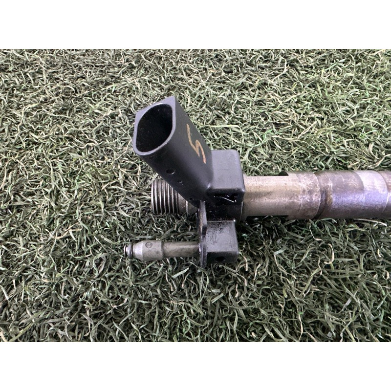 Форсунка топливная (топливная система) BMW X5 E70 2010 N57D30A 13537805428