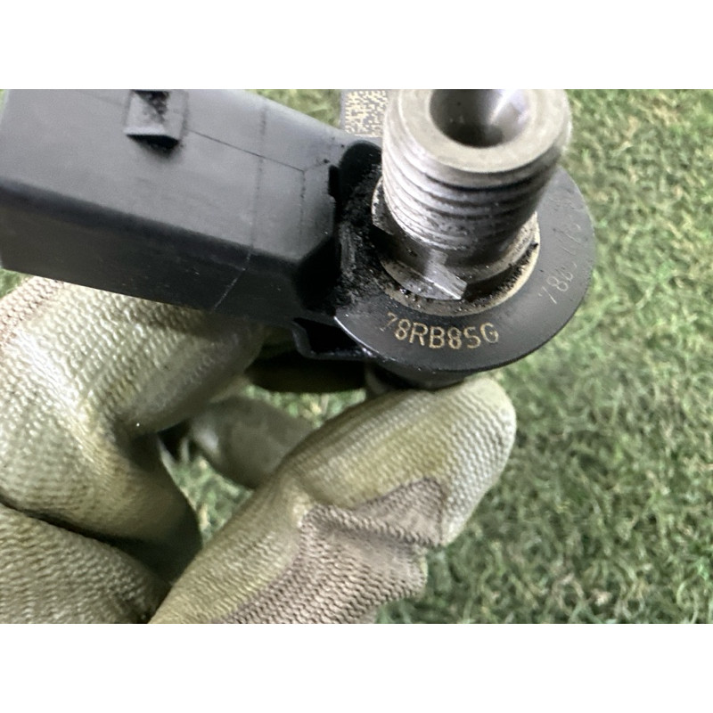 Форсунка топливная (топливная система) BMW X5 E70 2010 N57D30A 13537805428