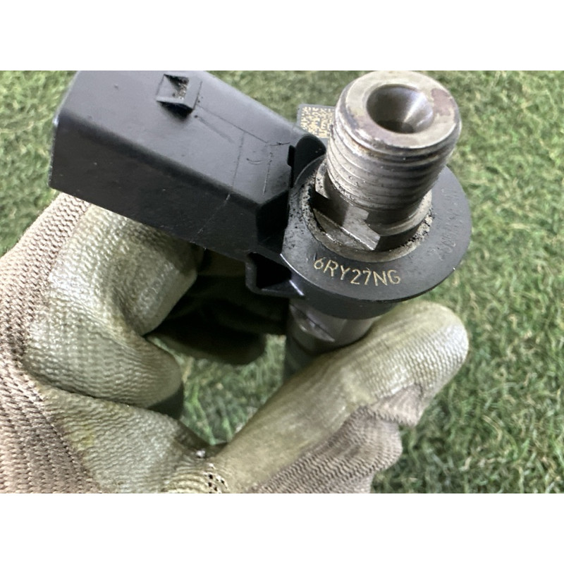 Форсунка топливная (топливная система) BMW X5 E70 2010 N57D30A 13537805428