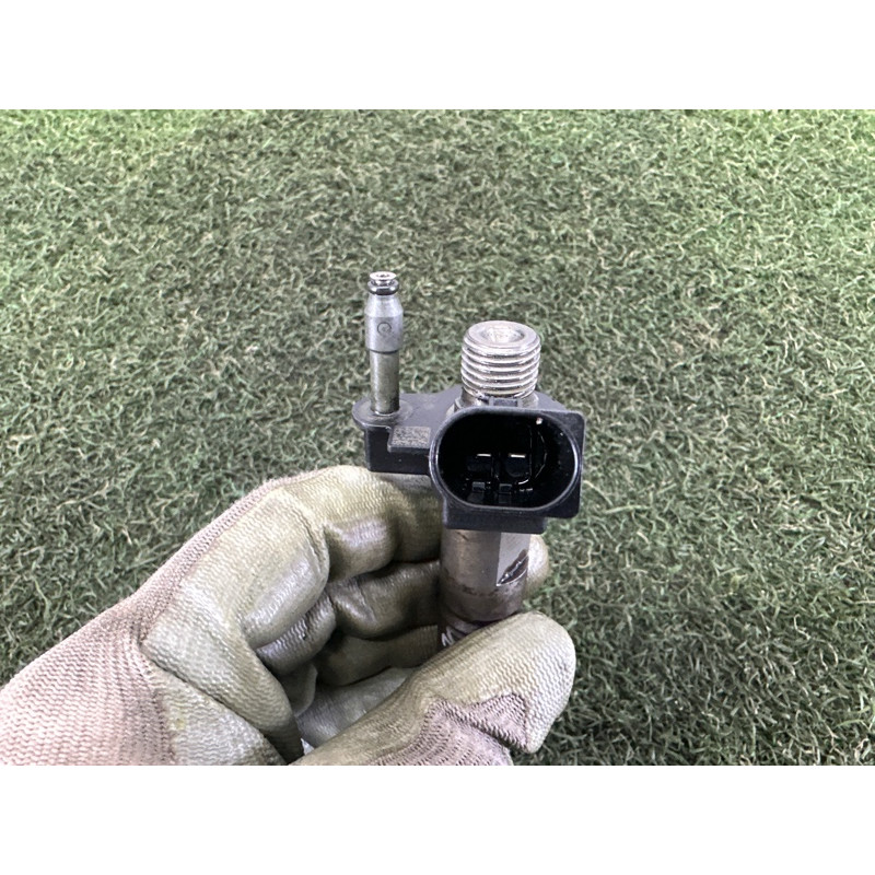 Форсунка топливная (топливная система) BMW X5 E70 2010 N57D30A 13537805428