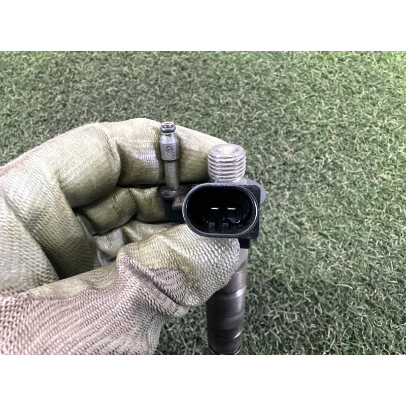 Форсунка топливная (топливная система) BMW X5 E70 2010 N57D30A 13537805428