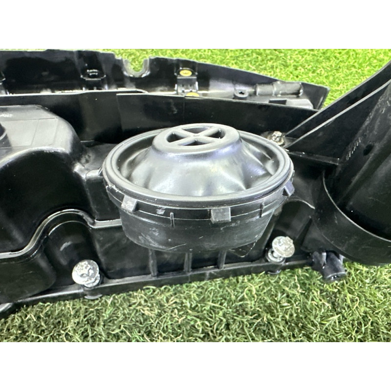 Крышка клапанов (двигатель и элементы) BMW X5 E70 2010 N57D30A 11127823181