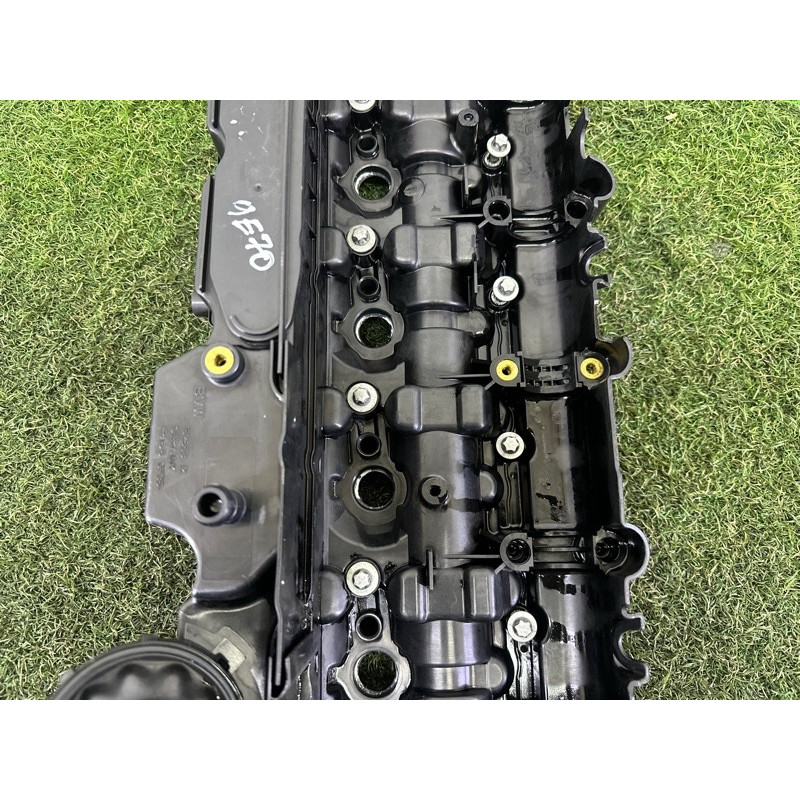 Крышка клапанов (двигатель и элементы) BMW X5 E70 2010 N57D30A 11127823181