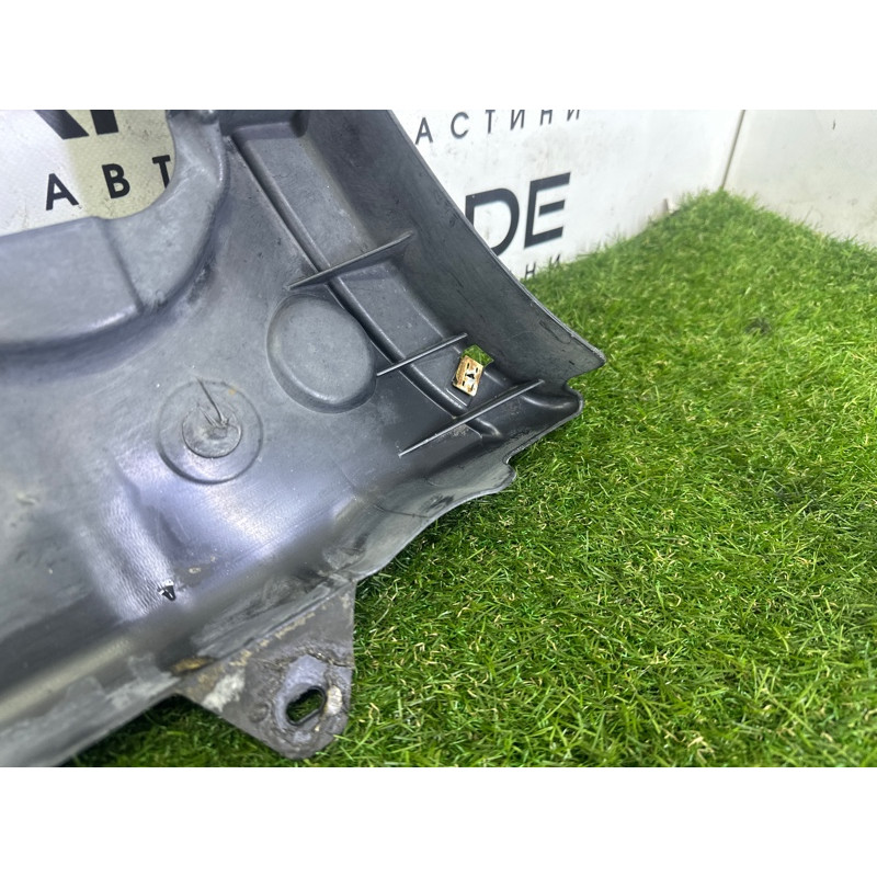 Защита днища (кузов и элементы) Volkswagen Touareg NF 2012 3.0 Hybrid CGFA 7P0825201B