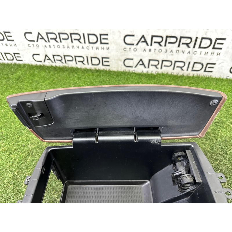 Підлокітник (салон) BMW X5 E70 2010 N57D30A 51169217477