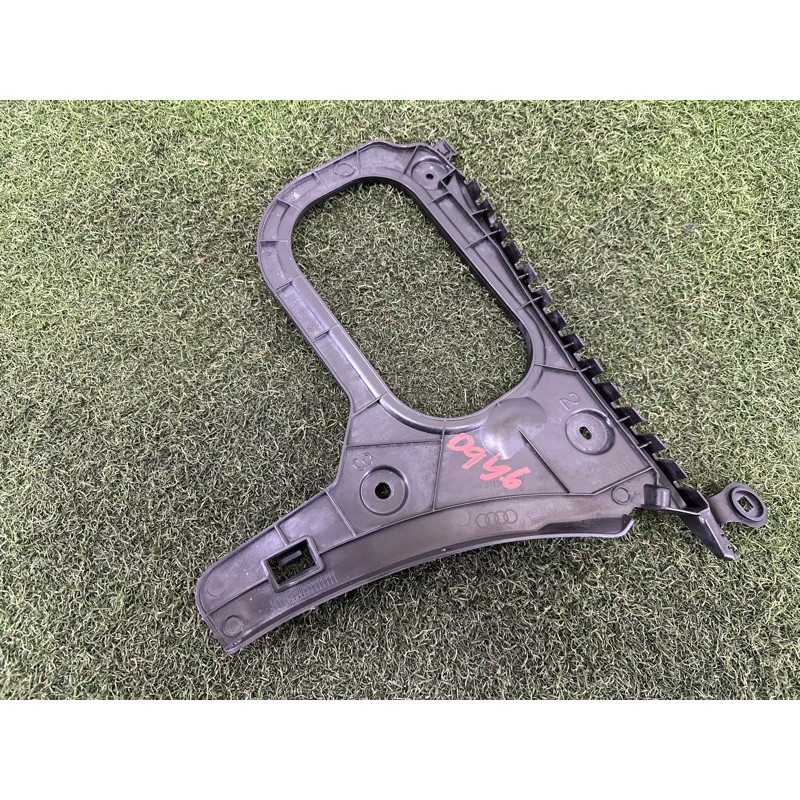 Крепление бампера (кузов и элементы) AUDI A3 8V 2016 1.8 CNSB 8V5807378