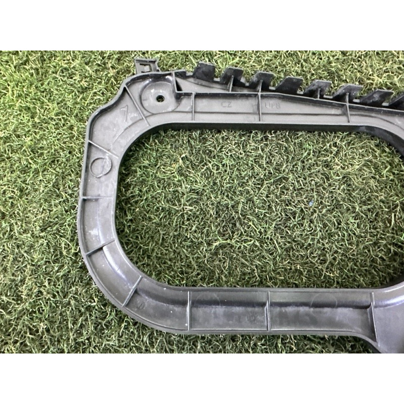 Крепление бампера (кузов и элементы) AUDI A3 8V 2016 1.8 CNSB 8V5807378