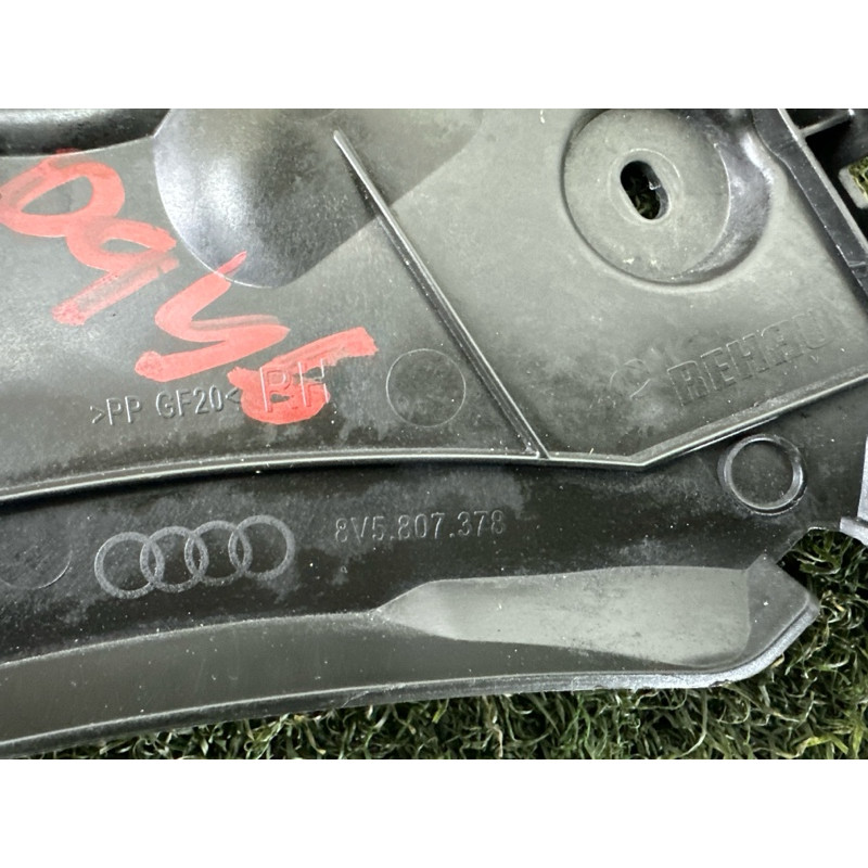 Крепление бампера (кузов и элементы) AUDI A3 8V 2016 1.8 CNSB 8V5807378