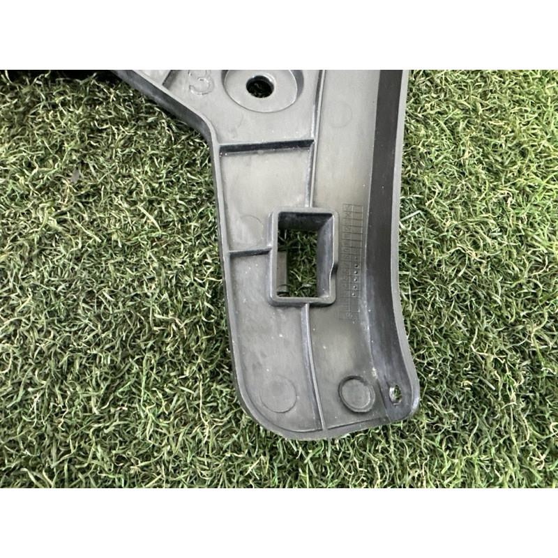 Крепление бампера (кузов и элементы) AUDI A3 8V 2016 1.8 CNSB 8V5807378