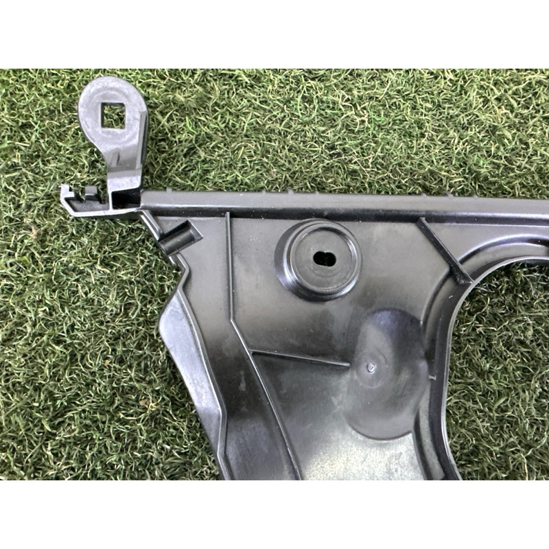 Крепление бампера (кузов и элементы) AUDI A3 8V 2016 1.8 CNSB 8V5807378