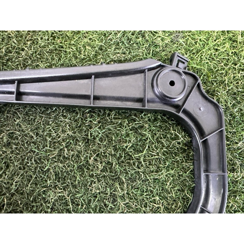 Крепление бампера (кузов и элементы) AUDI A3 8V 2016 1.8 CNSB 8V5807378