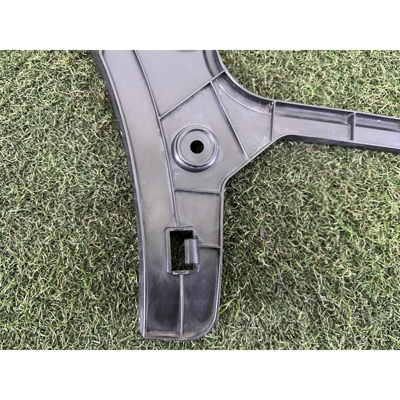 Крепление бампера (кузов и элементы) AUDI A3 8V 2016 1.8 CNSB 8V5807378