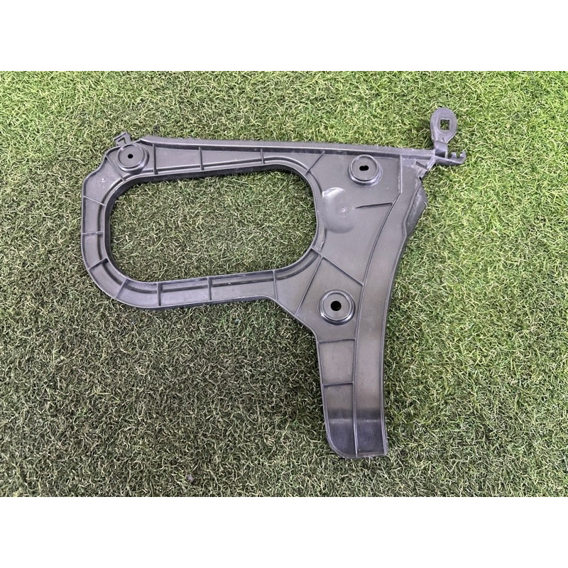 Крепление бампера (кузов и элементы) AUDI A3 8V 2016 1.8 CNSB 8V5807377