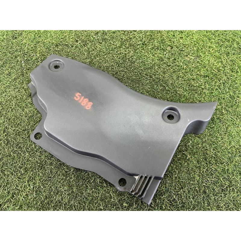 Накладка на жабо (кузов и элементы) LAND ROVER RANGE ROVER Sport L494 2016 3.0 Diesel LR038083