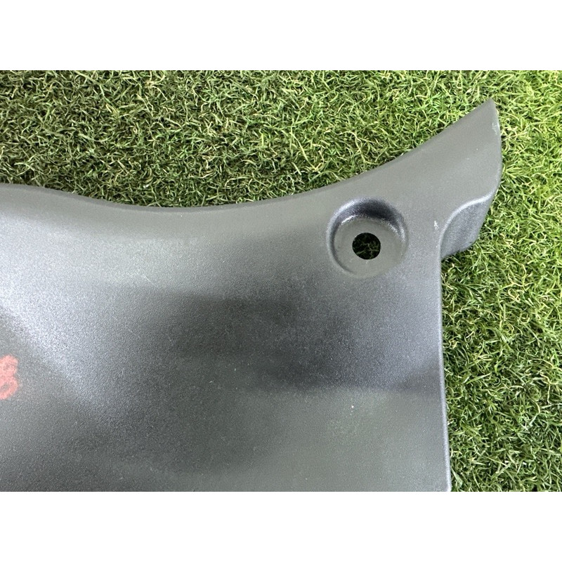 Накладка на жабо (кузов и элементы) LAND ROVER RANGE ROVER Sport L494 2016 3.0 Diesel LR038083