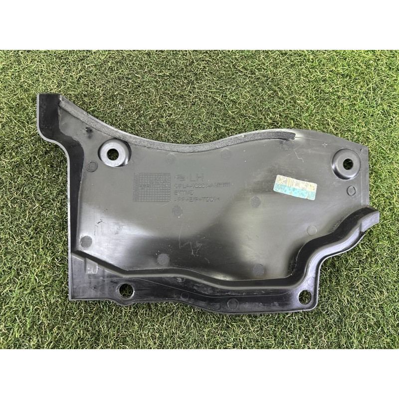 Накладка на жабо (кузов и элементы) LAND ROVER RANGE ROVER Sport L494 2016 3.0 Diesel LR038083