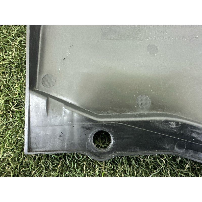 Накладка на жабо (кузов и элементы) LAND ROVER RANGE ROVER Sport L494 2016 3.0 Diesel LR038083