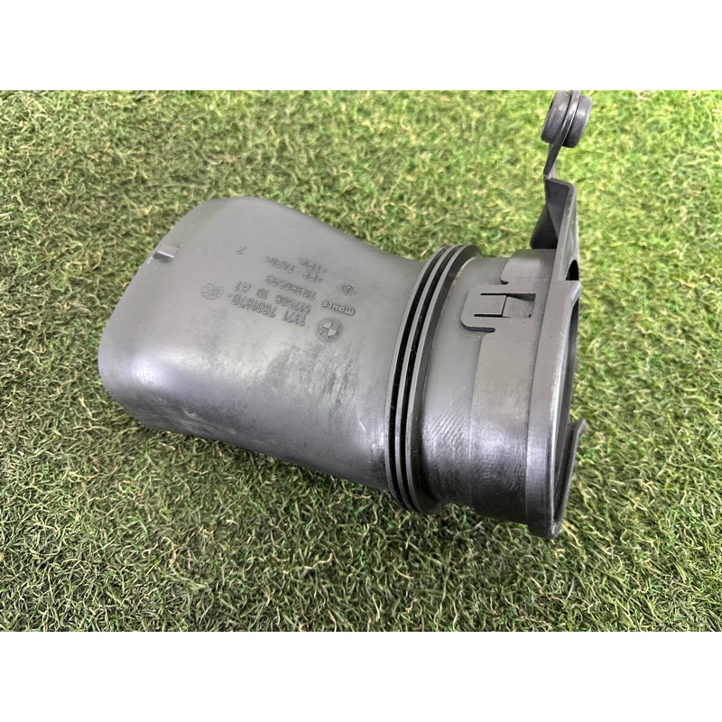 Патрубок воздушного фильтра (впускная система) BMW X3 F25 2012 3.0 13717601870