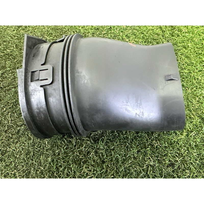 Патрубок воздушного фильтра (впускная система) BMW X3 F25 2012 3.0 13717601870