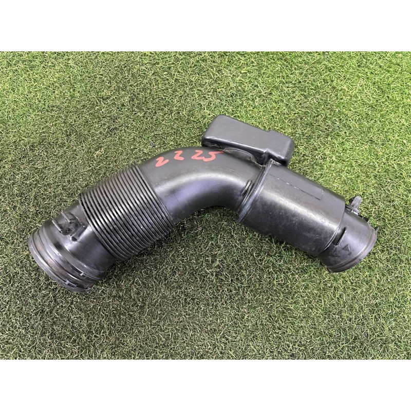 Патрубок воздушного фильтра (впускная система) Volkswagen Touareg NF 2012 3.0 Hybrid CGFA 7P0129684A