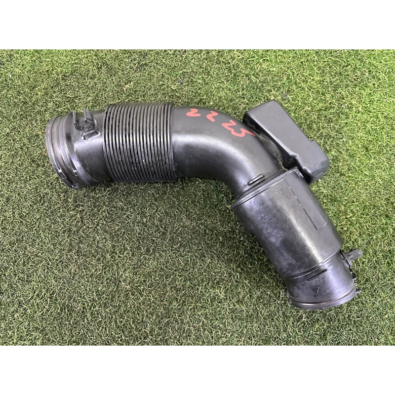 Патрубок воздушного фильтра (впускная система) Volkswagen Touareg NF 2012 3.0 Hybrid CGFA 7P0129684A